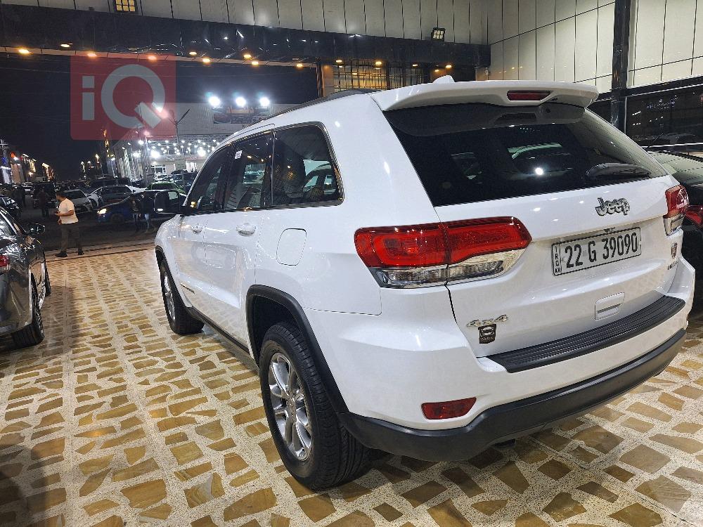 جیپ گراند شیرۆکی